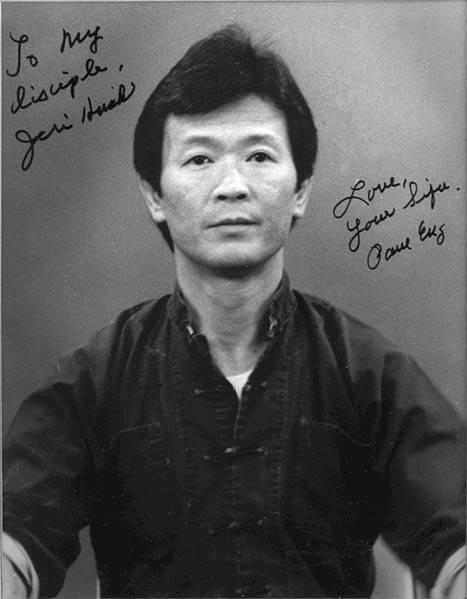 李小龙接受谁的挑战让他赢得很艰难