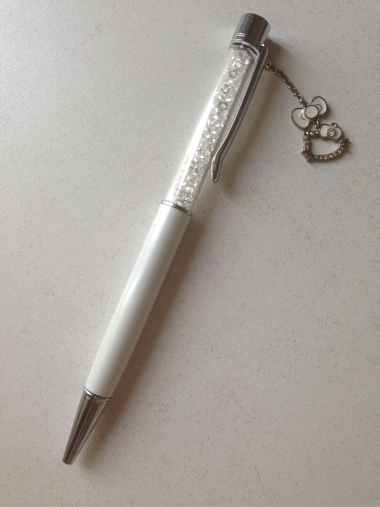 施华洛世奇hello Kitty限量水晶笔 有出过这一款