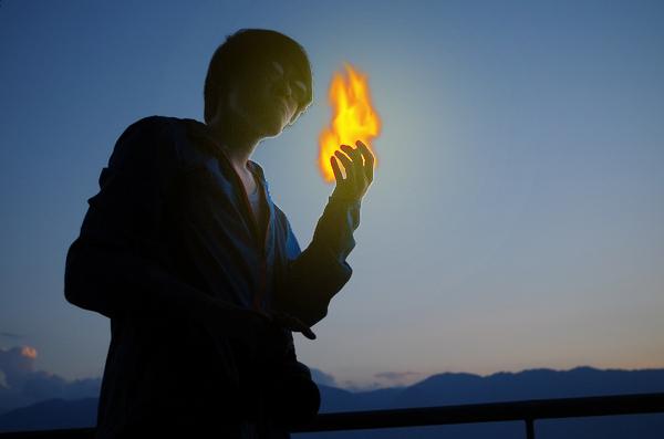 怎么在手上ps一团火