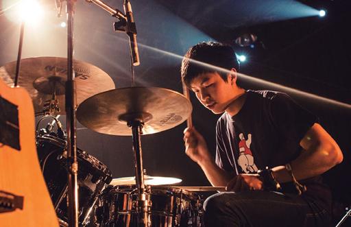 谁能详细介绍一下台湾的数学摇滚乐队 大象体