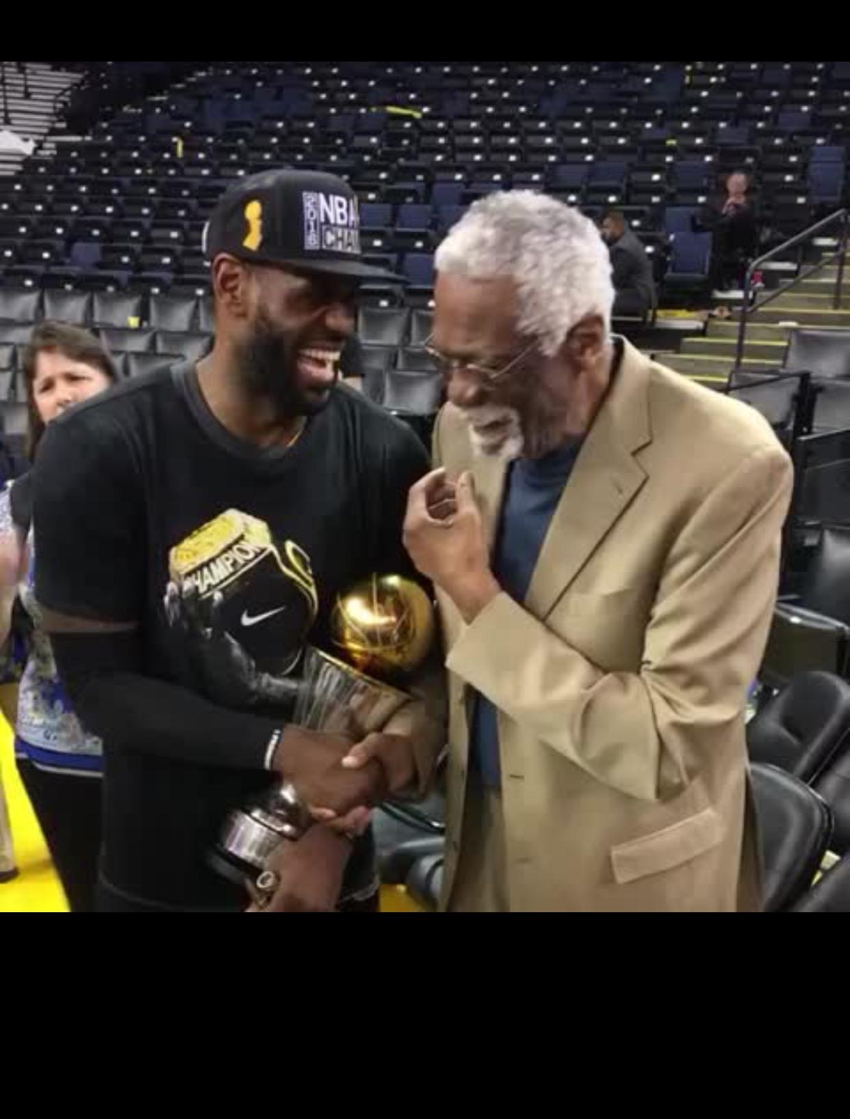 NBA2016总决赛 FMVP为什么是肖华颁奖,而不