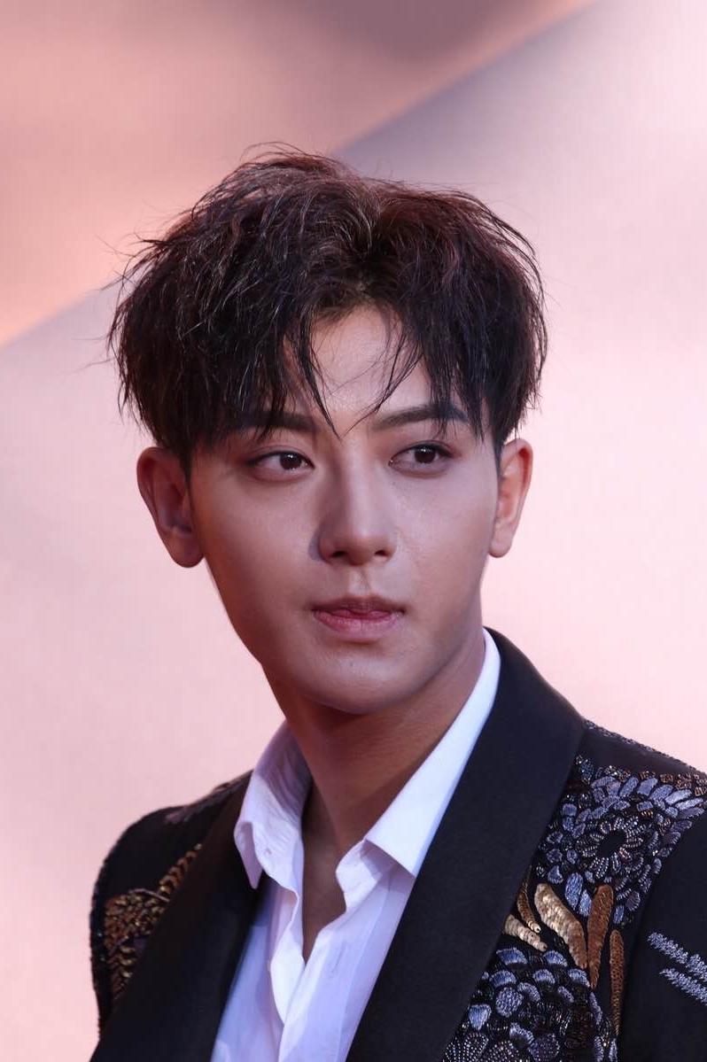 如何评价黄子韬长相