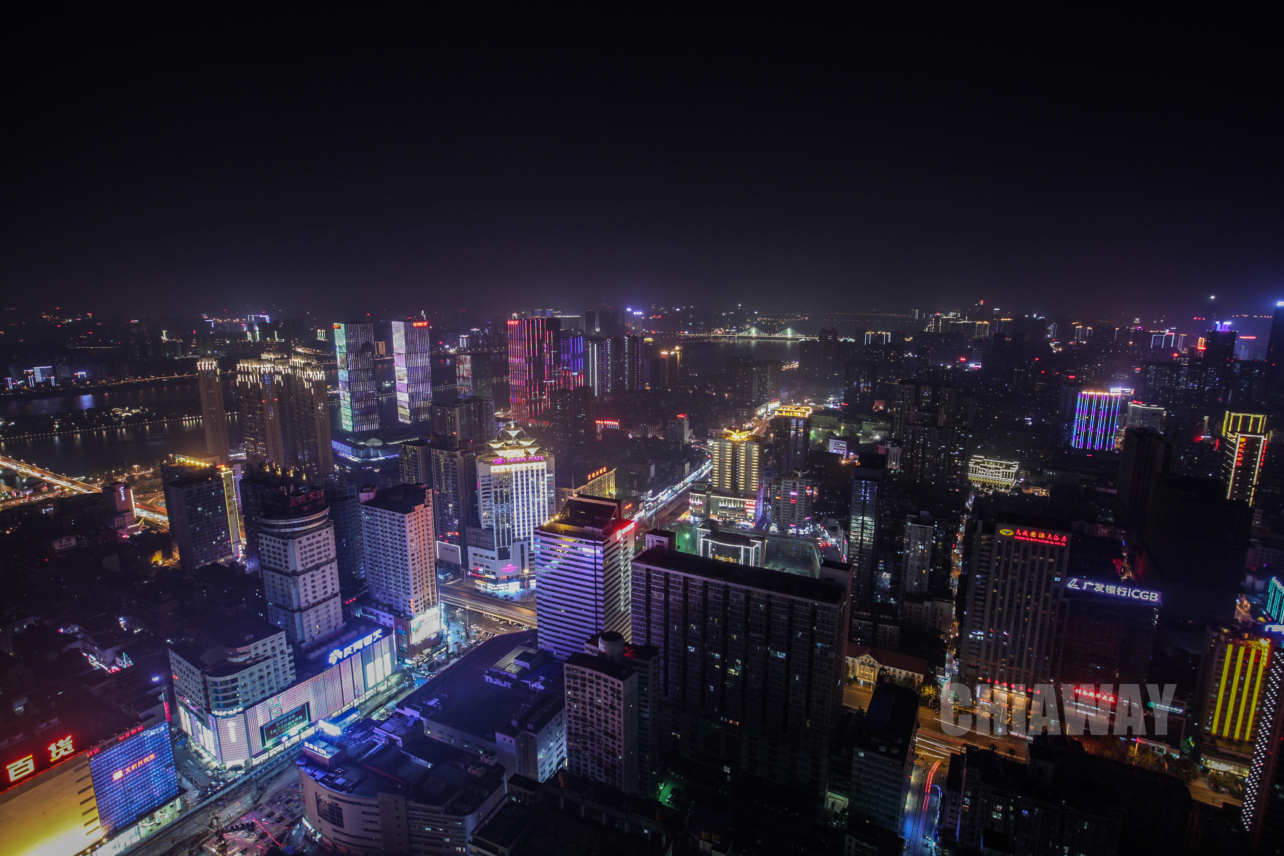 想在长沙拍夜景需要站得高的请问有什么大楼可以自由上去