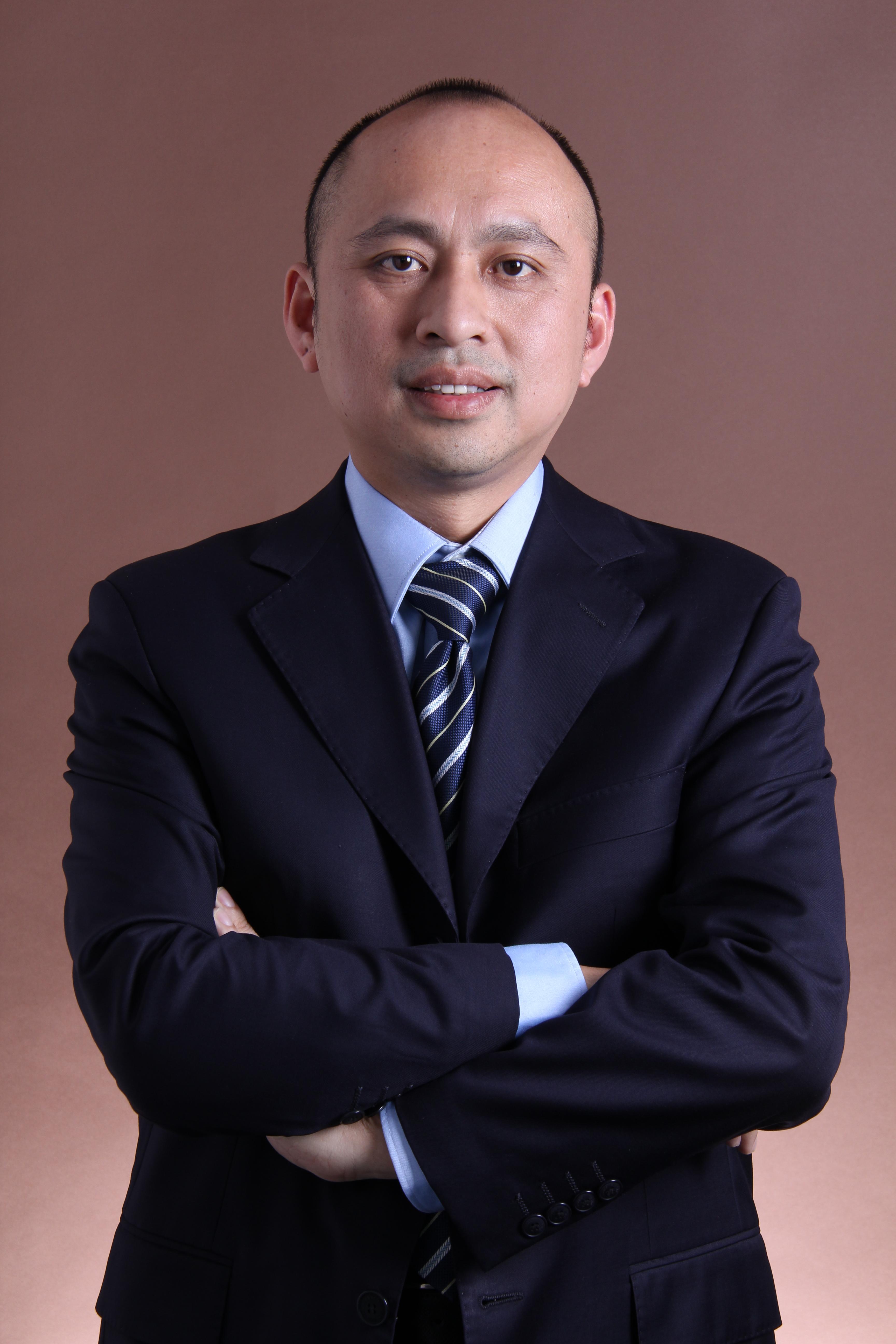 有一种感觉萦绕在心头——我就是要做一名律师,做一名优秀的专业律师