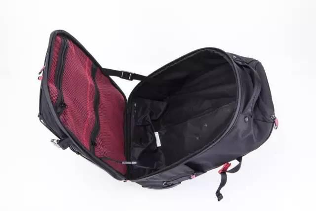 旅行箱包品牌比较与特色 a0e07bada84f1302a462991781ca770c_r.jpg