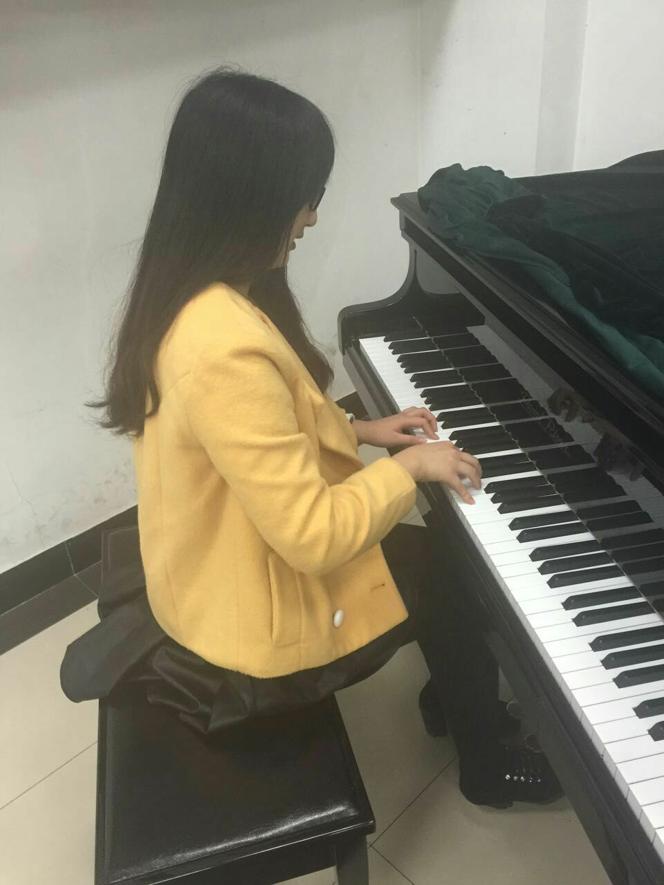 20岁大学女生穿什么牌子的衣服比较符合年龄