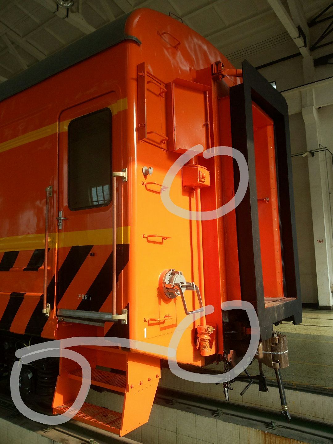 火车上一些车厢里有这个制动装置,请问是摆设吗?那么其原理是什么?