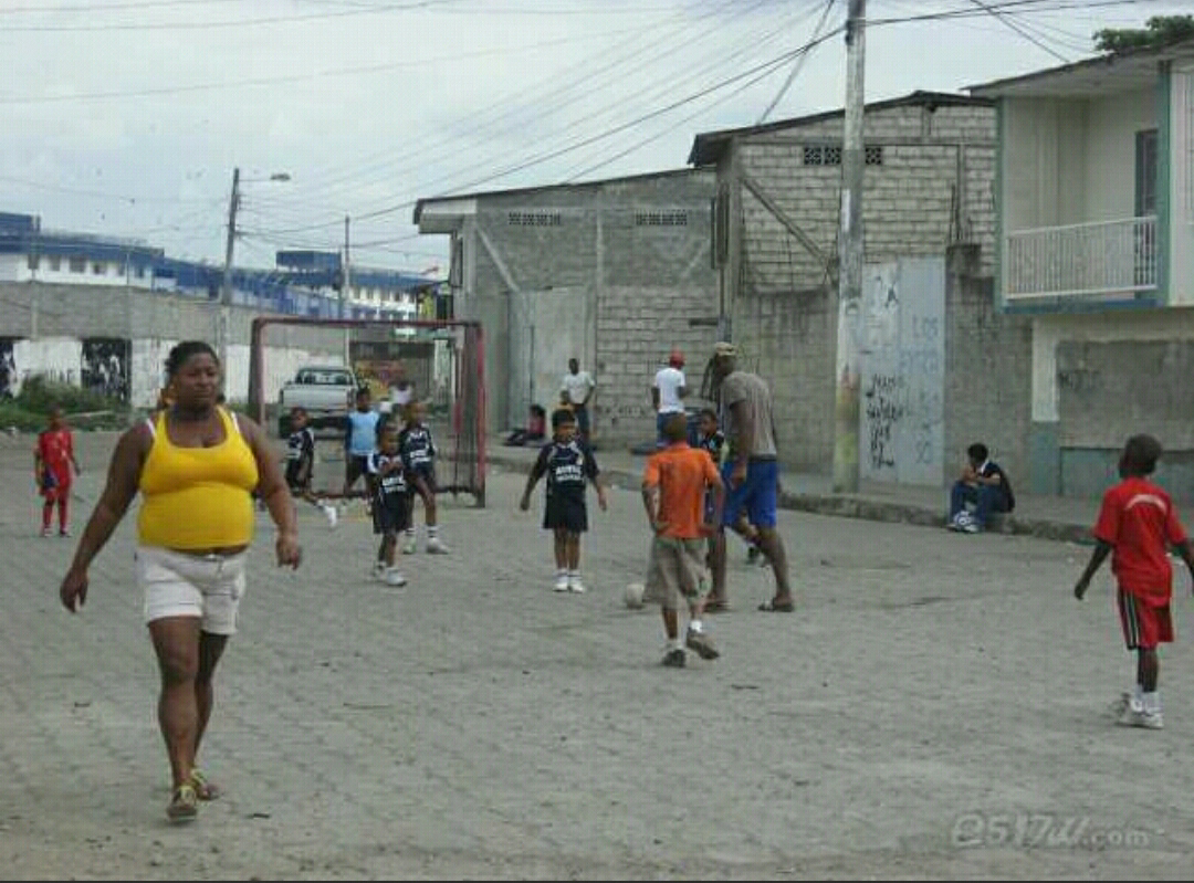 为什么在中国篮球比足球更普及?