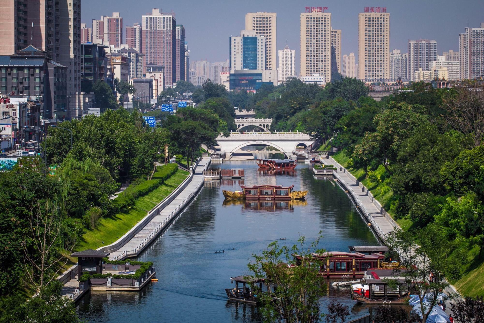 西安 城墙护城河 芙蓉园大雁塔 广运潭汉城湖 火车站后的大明宫 锦业