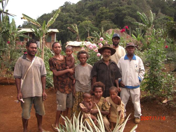 最近四个中国人在巴布亚新几内亚被害,具体发