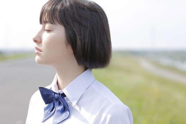 你见过的最美的侧脸是什么样子?