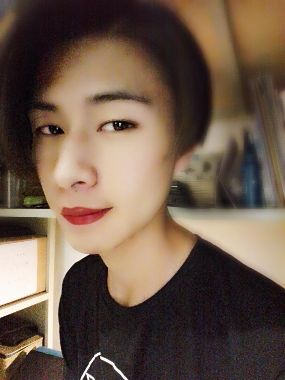 长得像女生的男生特别好看