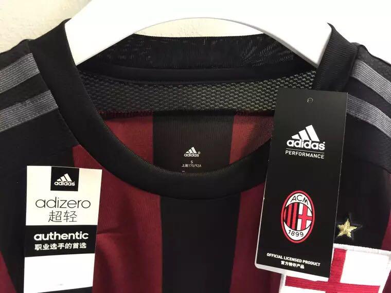 足球比赛队服的球员版和球迷版有什么区别? -