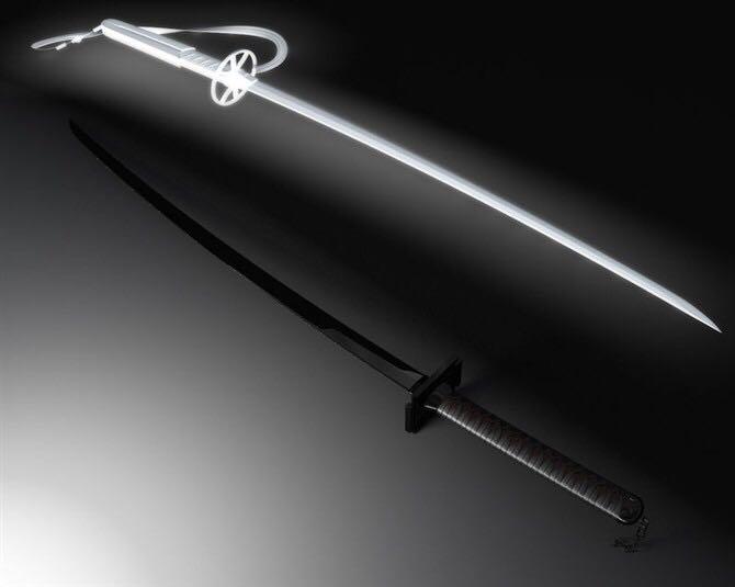 喜欢的是露琪亚,绝对 脑洞开启,,,从斩魄刀看出两个人必须是一对