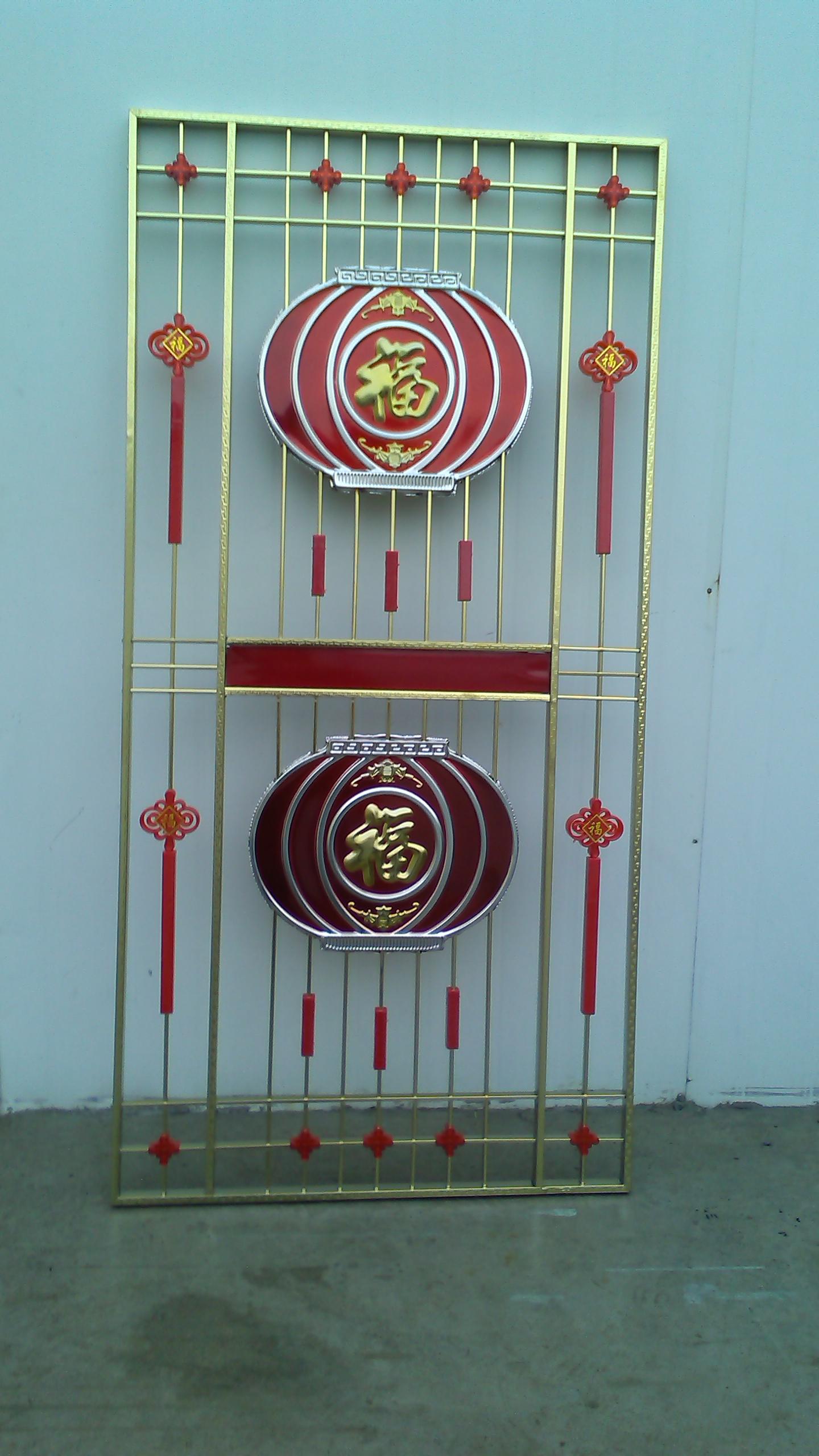 香槟色,仿钢色等按花型分:普通,灯笼,等按性能分:防盗,隐形等而铸铝门