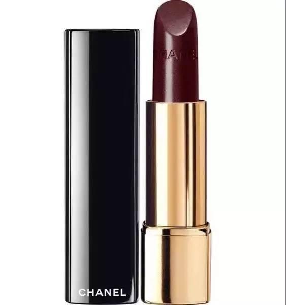 姑娘快来试试今年秋冬的必杀色勃艮第红