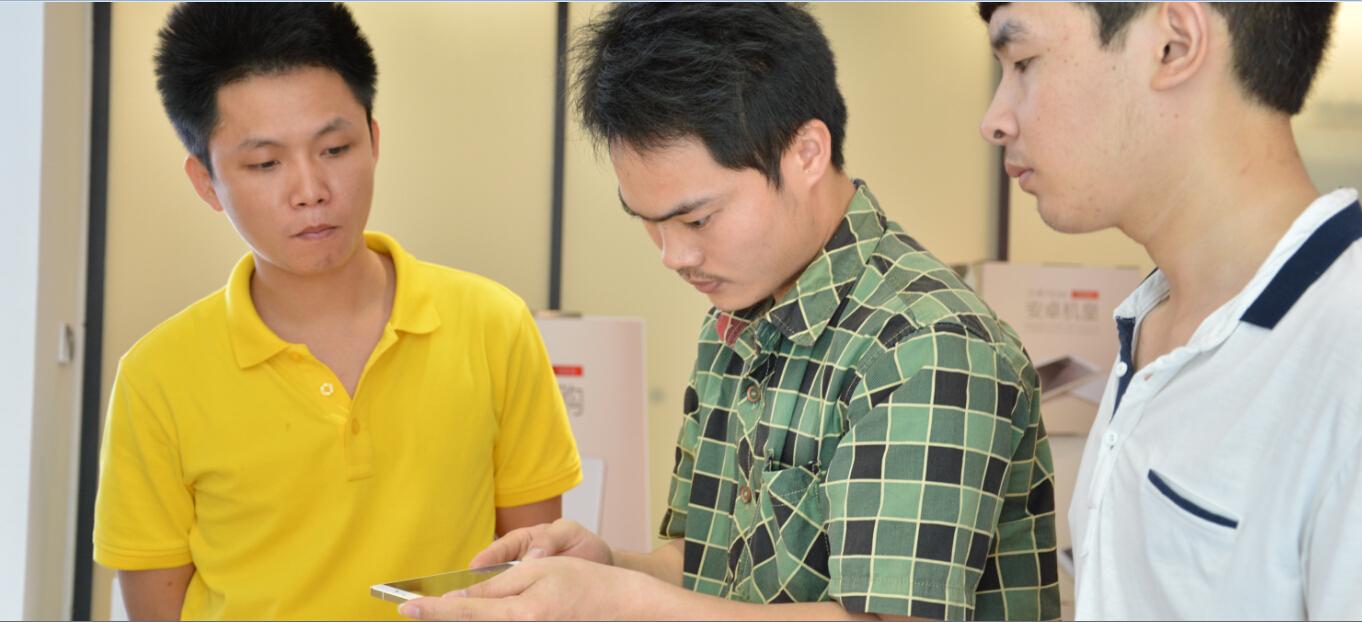 如何评价米粉在小米之家门口彻夜排队买小米N