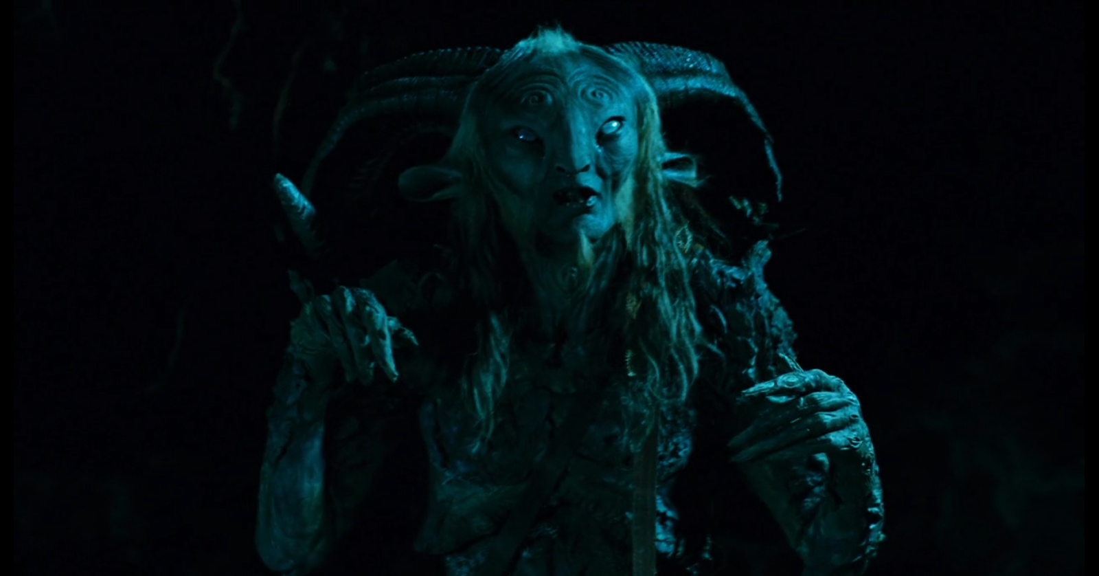 如果选择中间的门潘神的迷宫