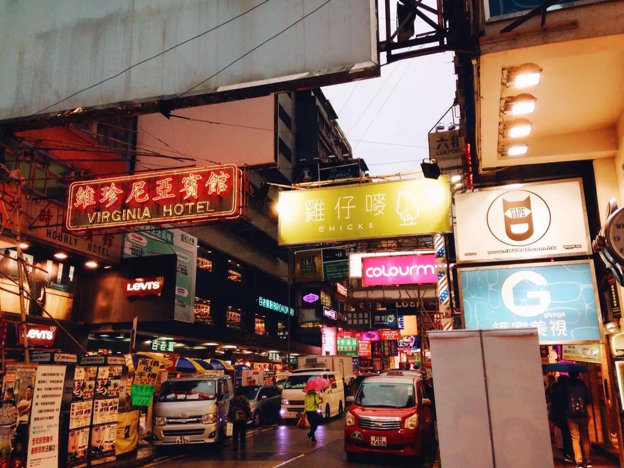 香港街巷那么多过大的招牌就没想过拆除整治的更美观吗?