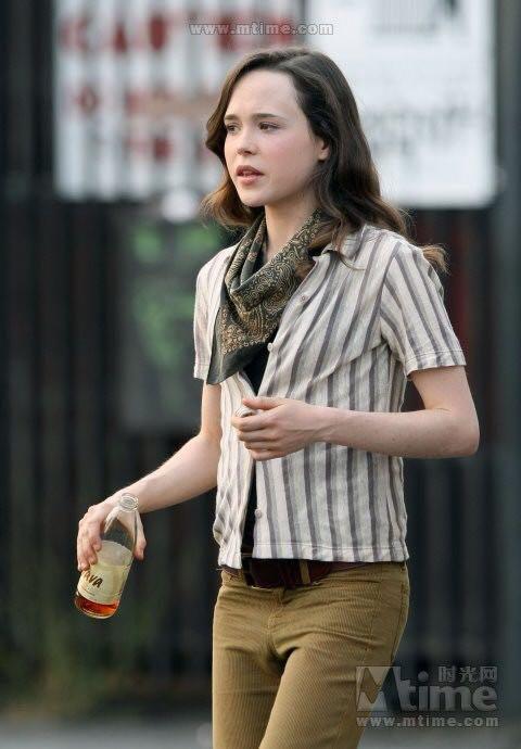 《盗梦空间》里女主角allen page穿的衣服是什么牌子的,哪里可以买到?