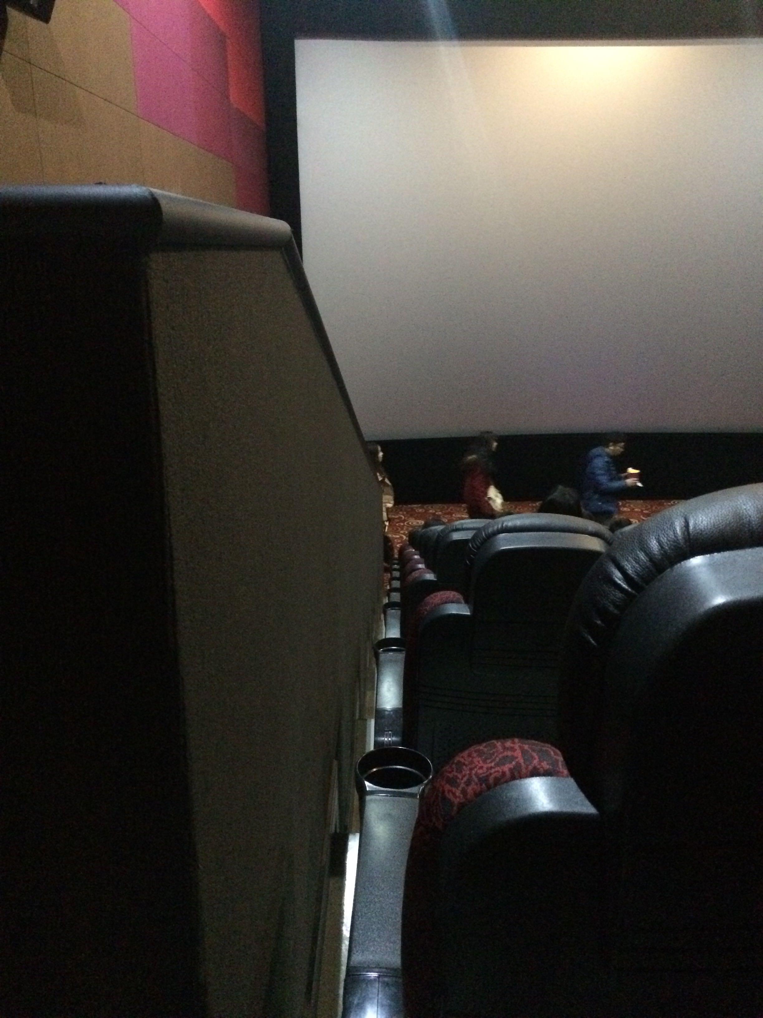 电影院看电影的最佳位置是哪几个座位? - 匿名