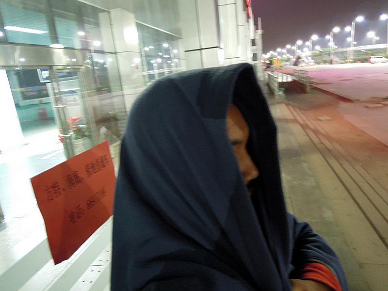 坐红眼航班及夜巴,从尽量舒适的角度,都有什么