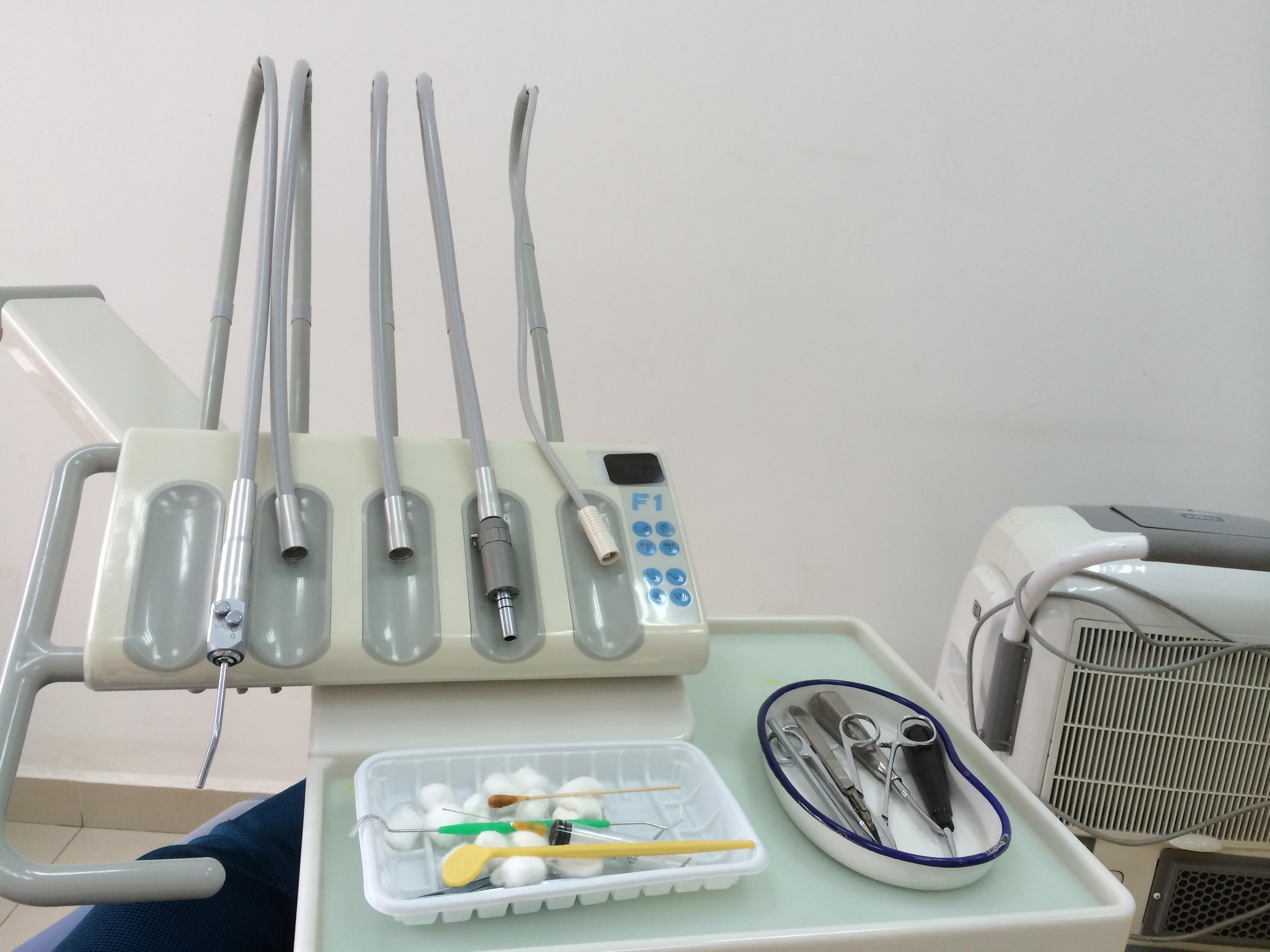 为了拔掉一颗智齿,牙医会使用哪些工具?怎么用? 
