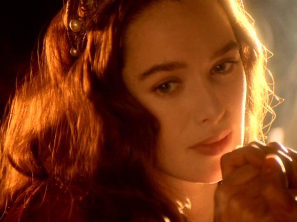 上几张瑟曦年轻照片   显示全部