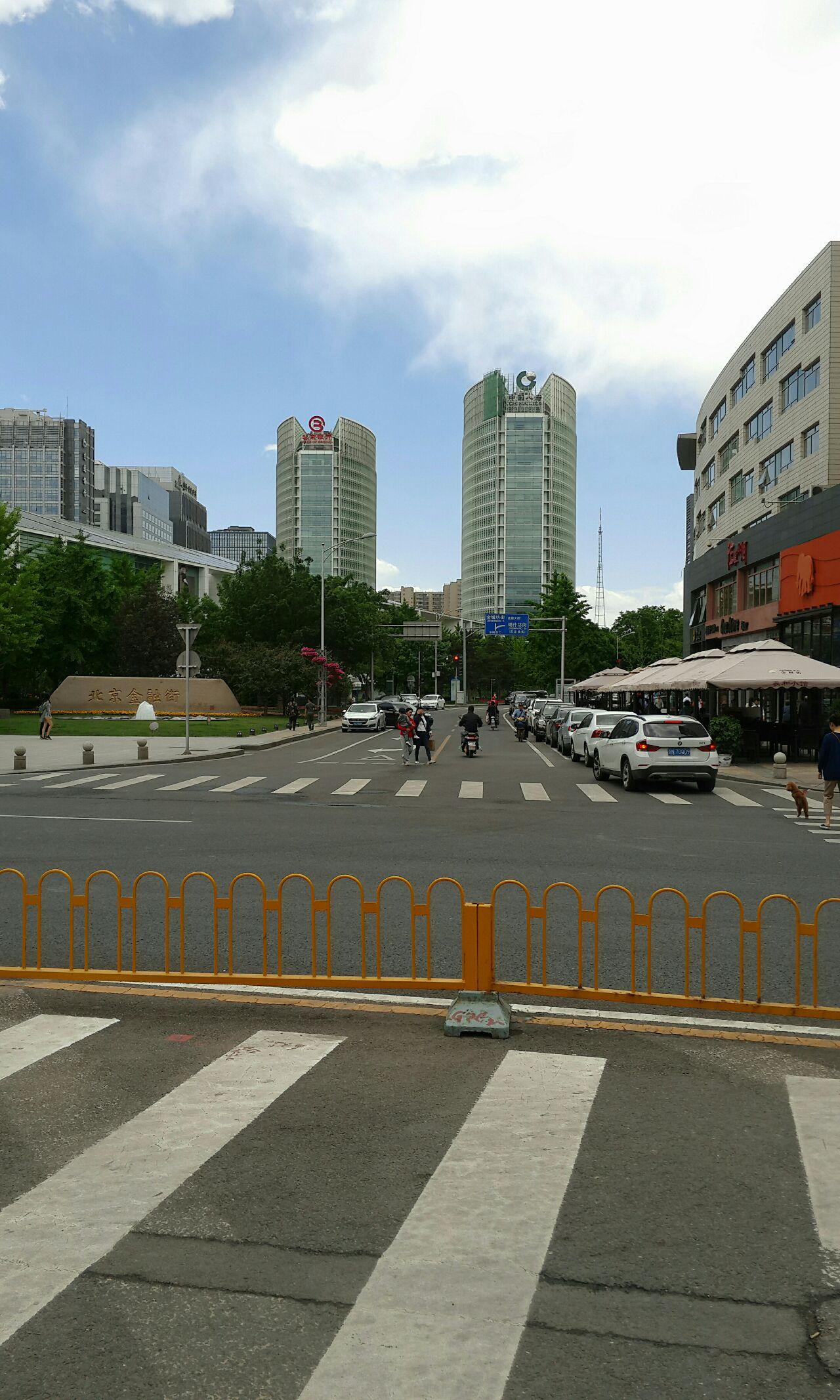 在北京,有哪些不是景点但值得一去的地方? - 路