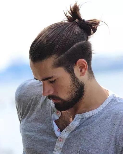 manbun发型图片