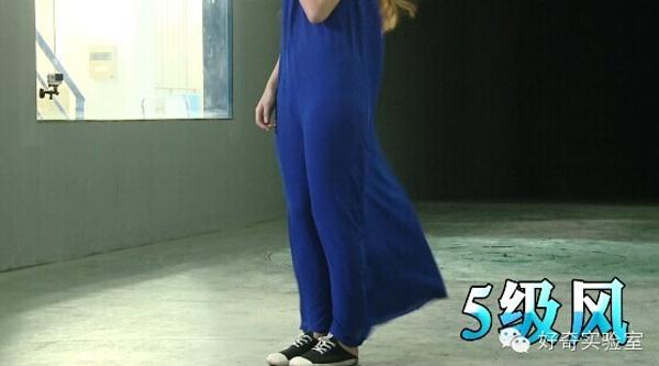 大风天穿什么样的裙子易走光萌妹纸真人实测