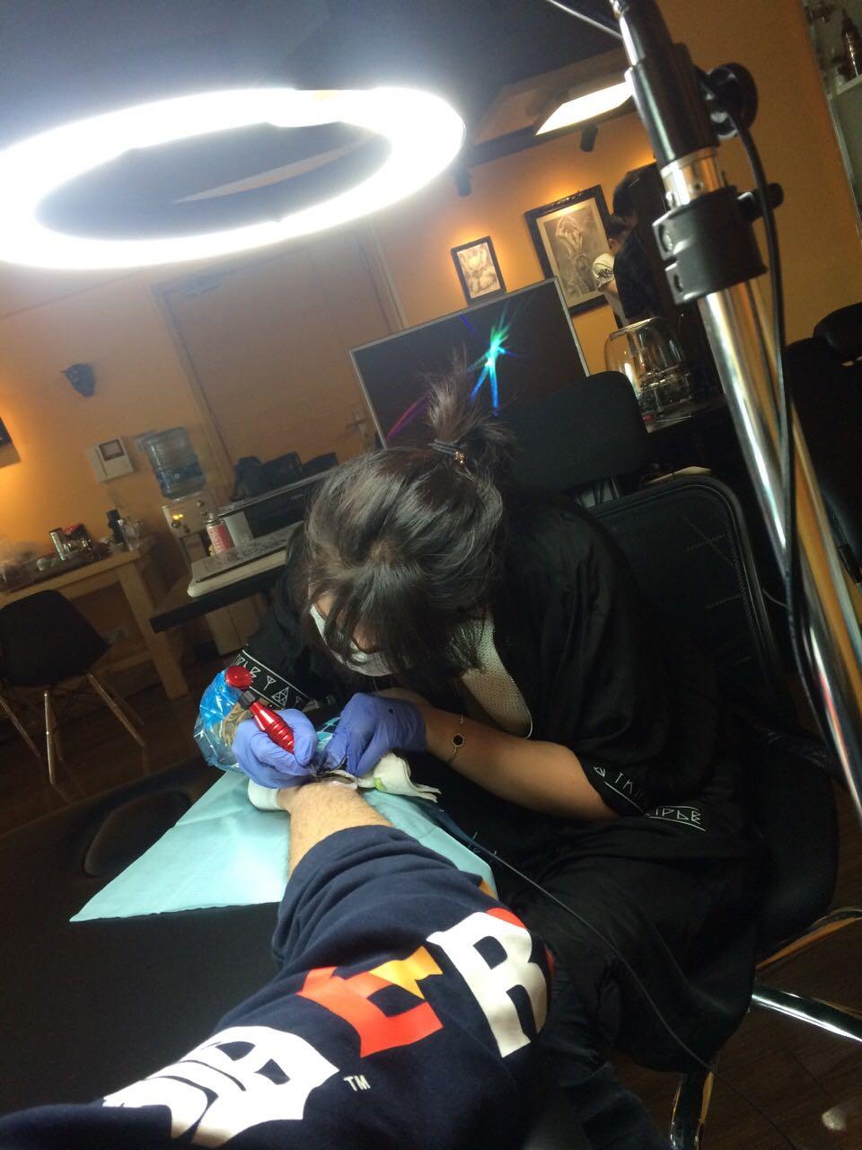 有纹身可以考公务员吗? - 脸乘以无限大的回答