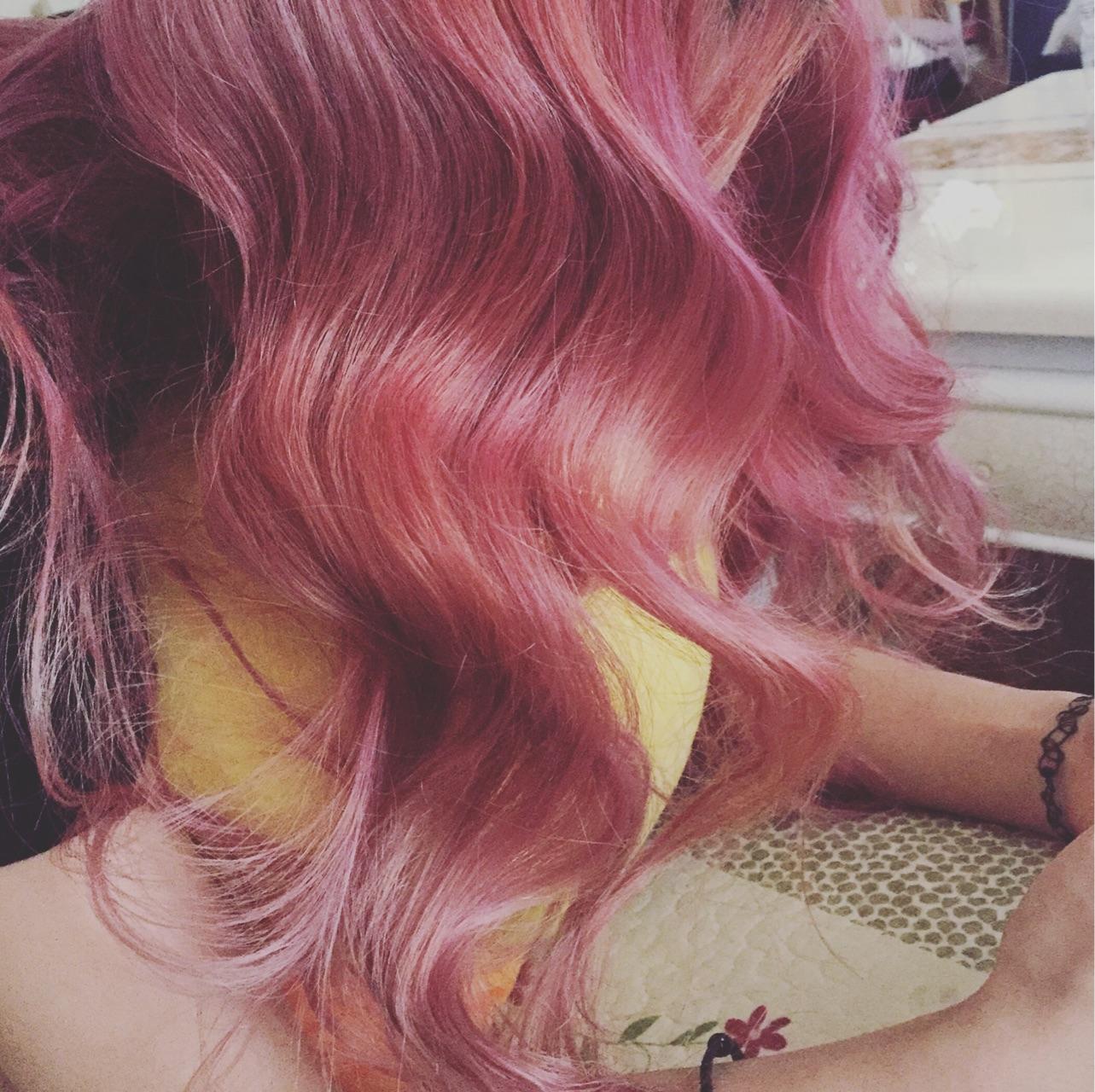 染粉色头发是种怎样的体验？ - 知乎