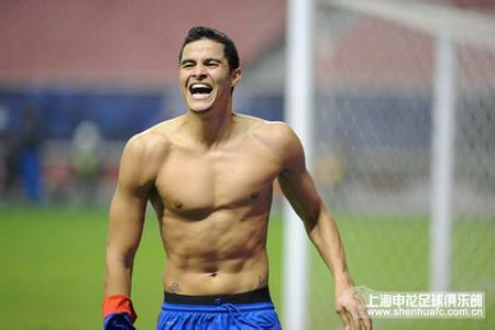 如何评价上海申花队的大长腿莫雷诺?他的水平