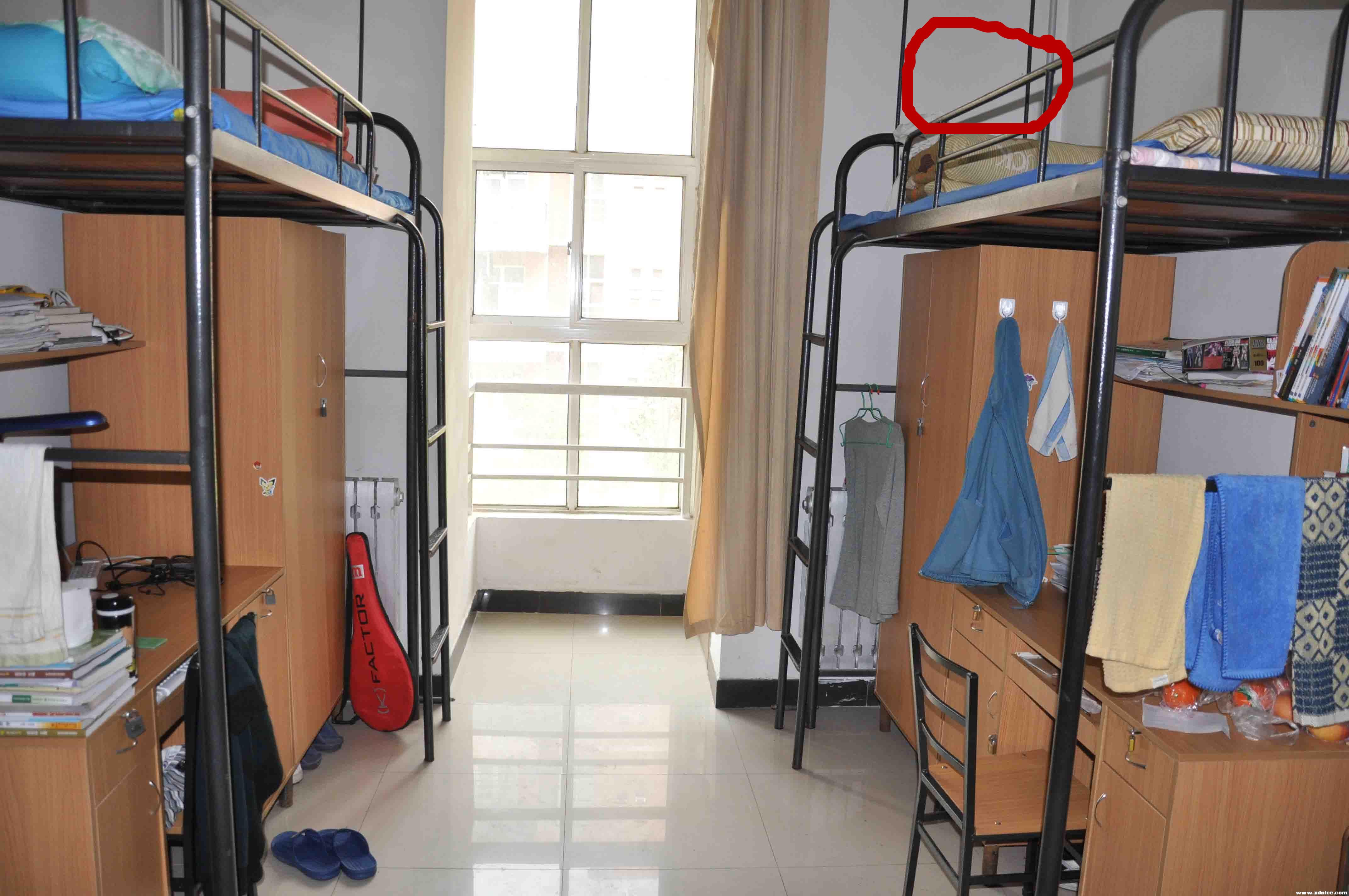 大学的时候我们也要考引体向上,貌似是9个几个,18个满分.