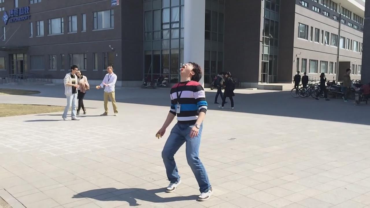 从小不会吐痰,怎样才能把喉咙里的痰冷艳高贵