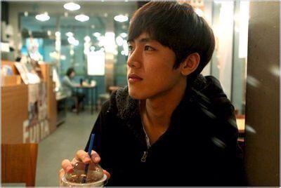 为什么电竞选手鲜有颜值高的呢.? - Bonnie 的回