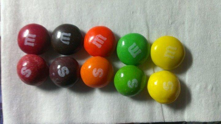 那个午后,他送了我掺了半袋彩虹糖的mm豆.   显示全部