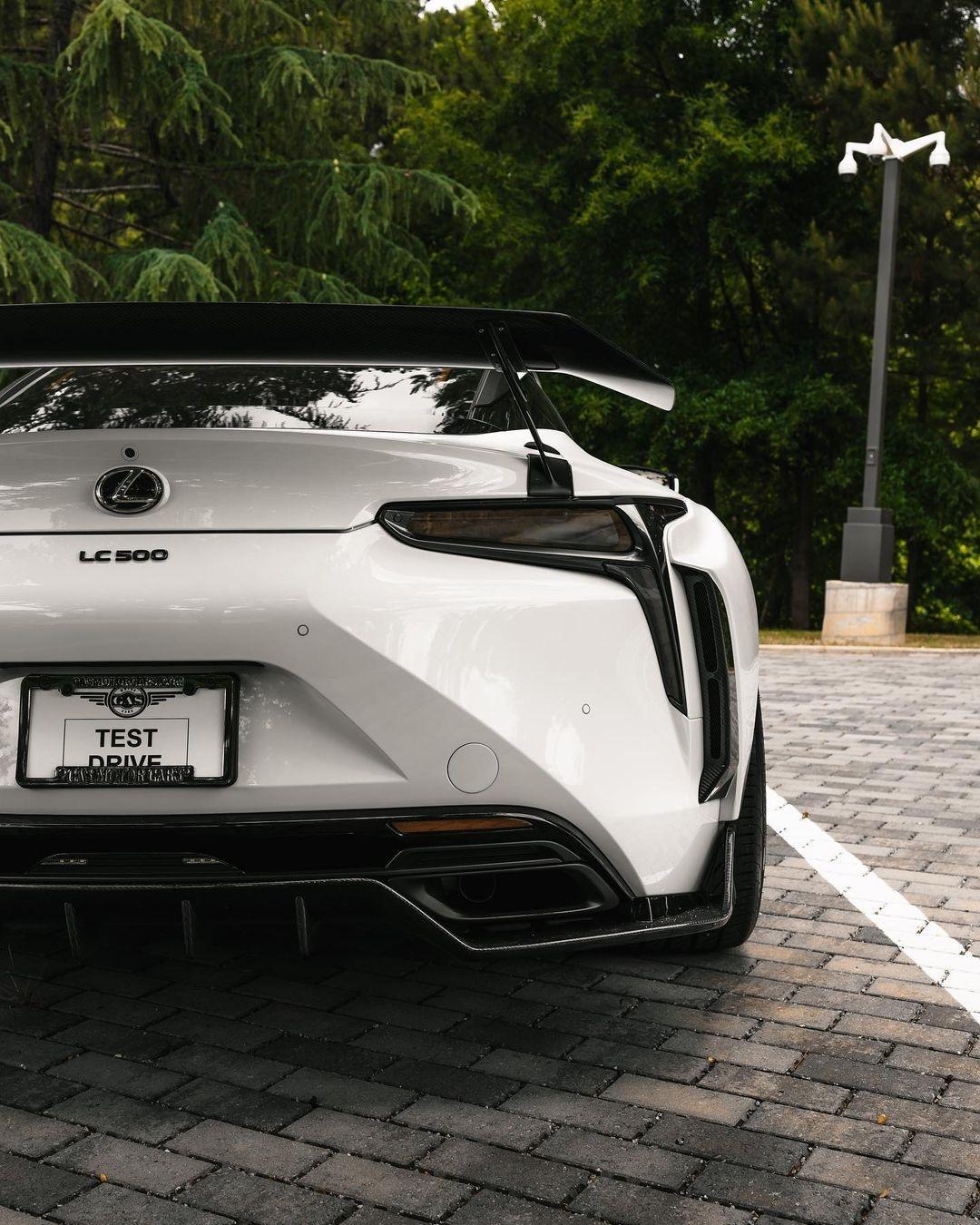 暴躁与平顺完美融合雷克萨斯lc500