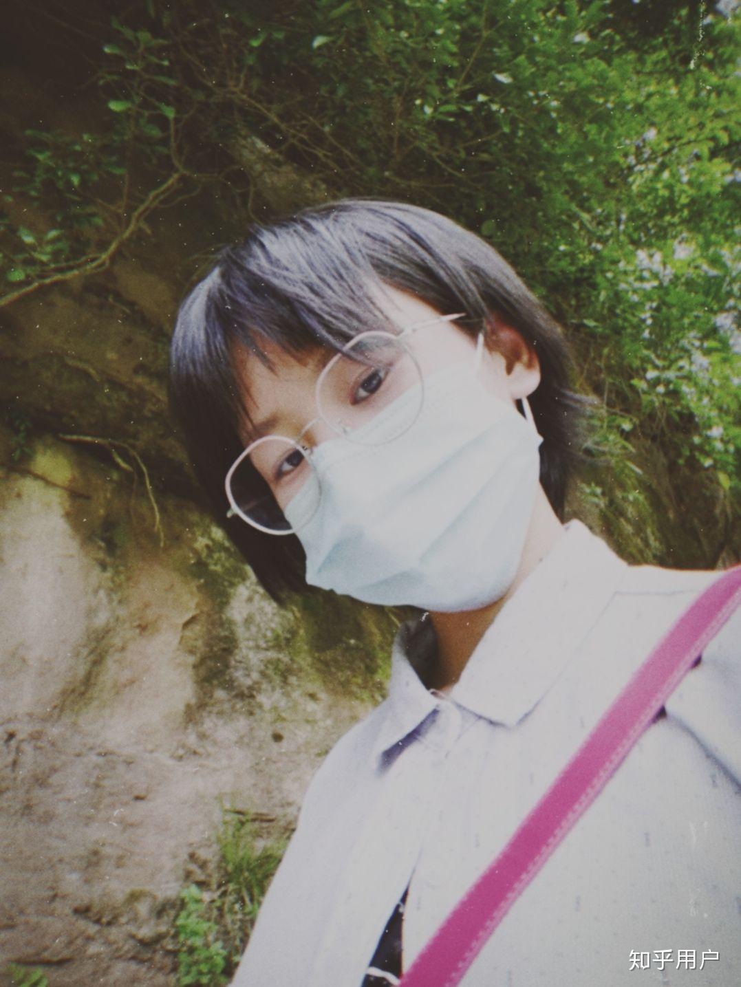 女生中分分线歪向发旋怎么办