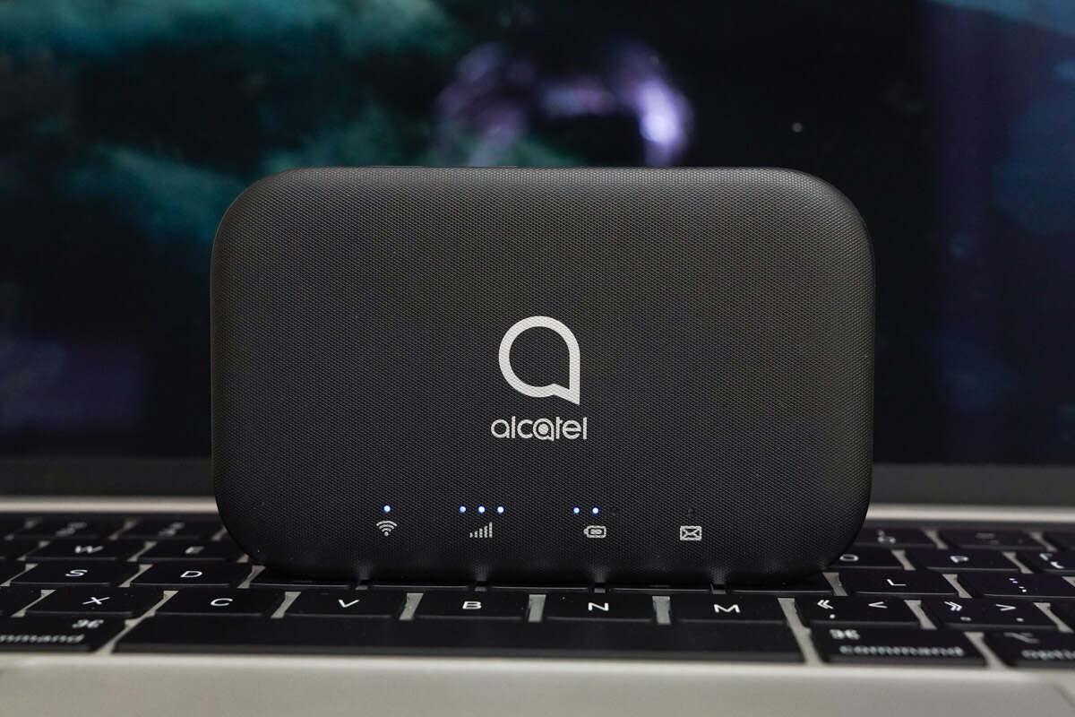 既是随身wifi也是充电宝4g网络续航一整天alcatel随身wifi评测