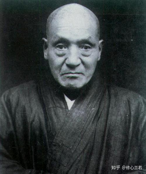 太虚大师一直具有高度的爱国热情,抗战期间,身为当时佛教领袖的他带领