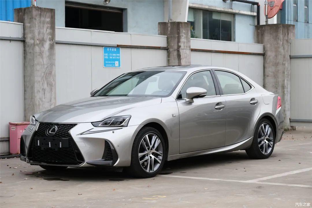 带f sport的雷克萨斯 is 300,帅到没朋友!
