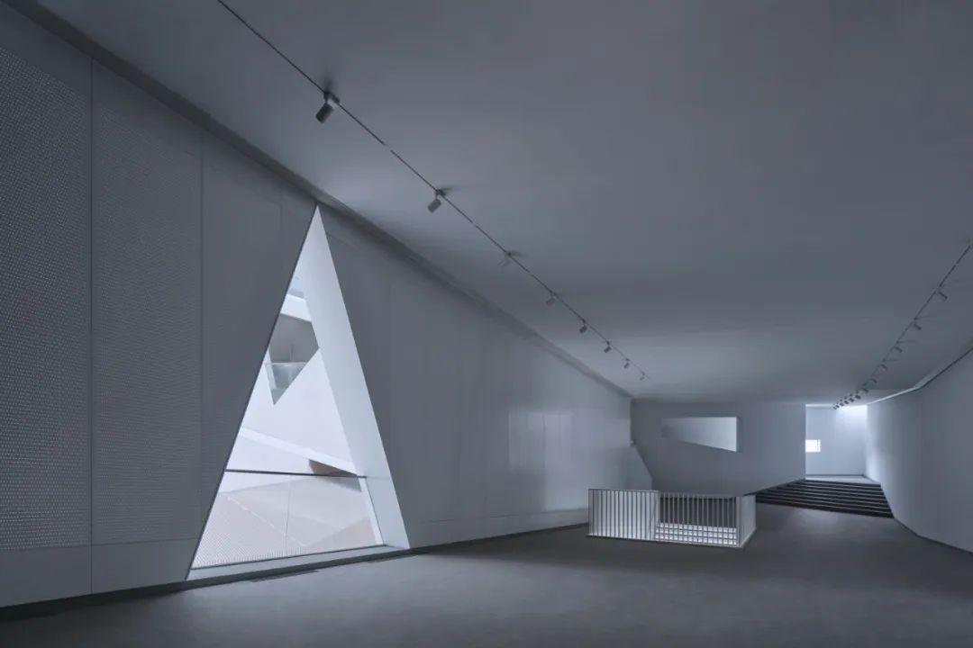 绿荫环绕的上海绿谷艺术中心