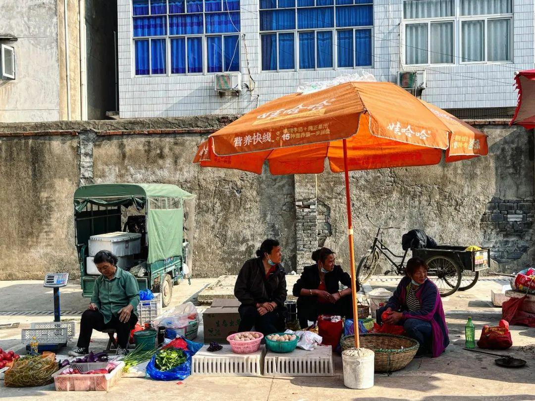 三,露天早市