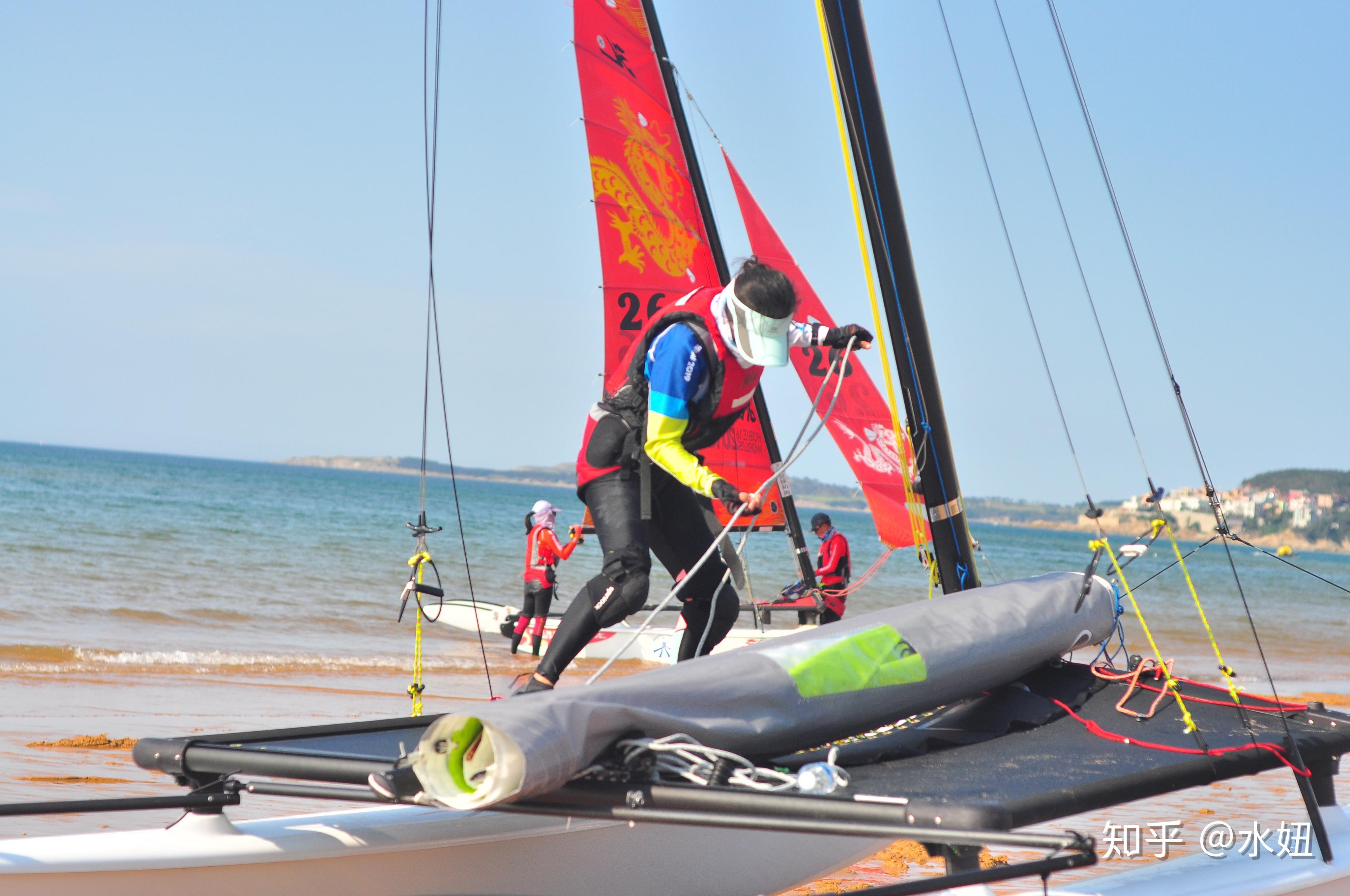 2019威海hobie16帆船亚锦赛上的姑娘们