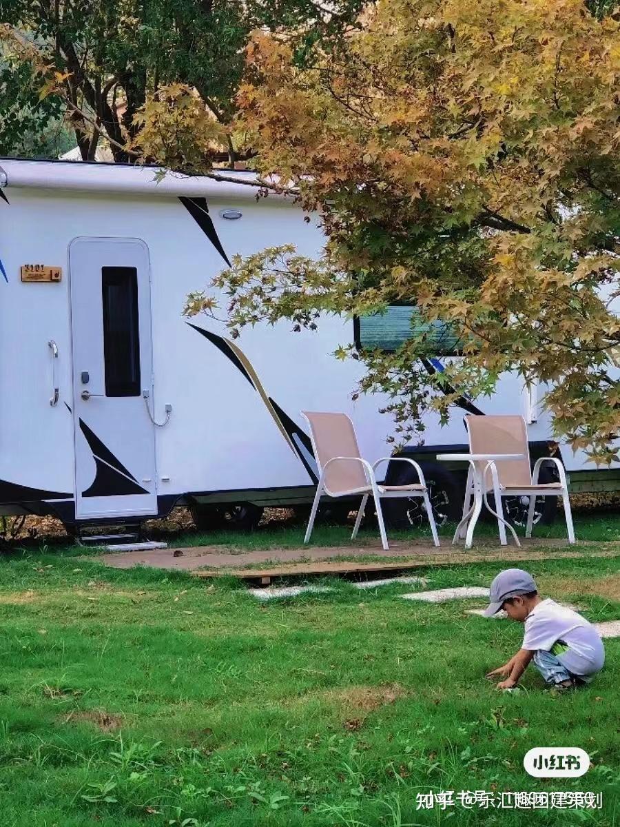 徐州团建城市里的房车露营地