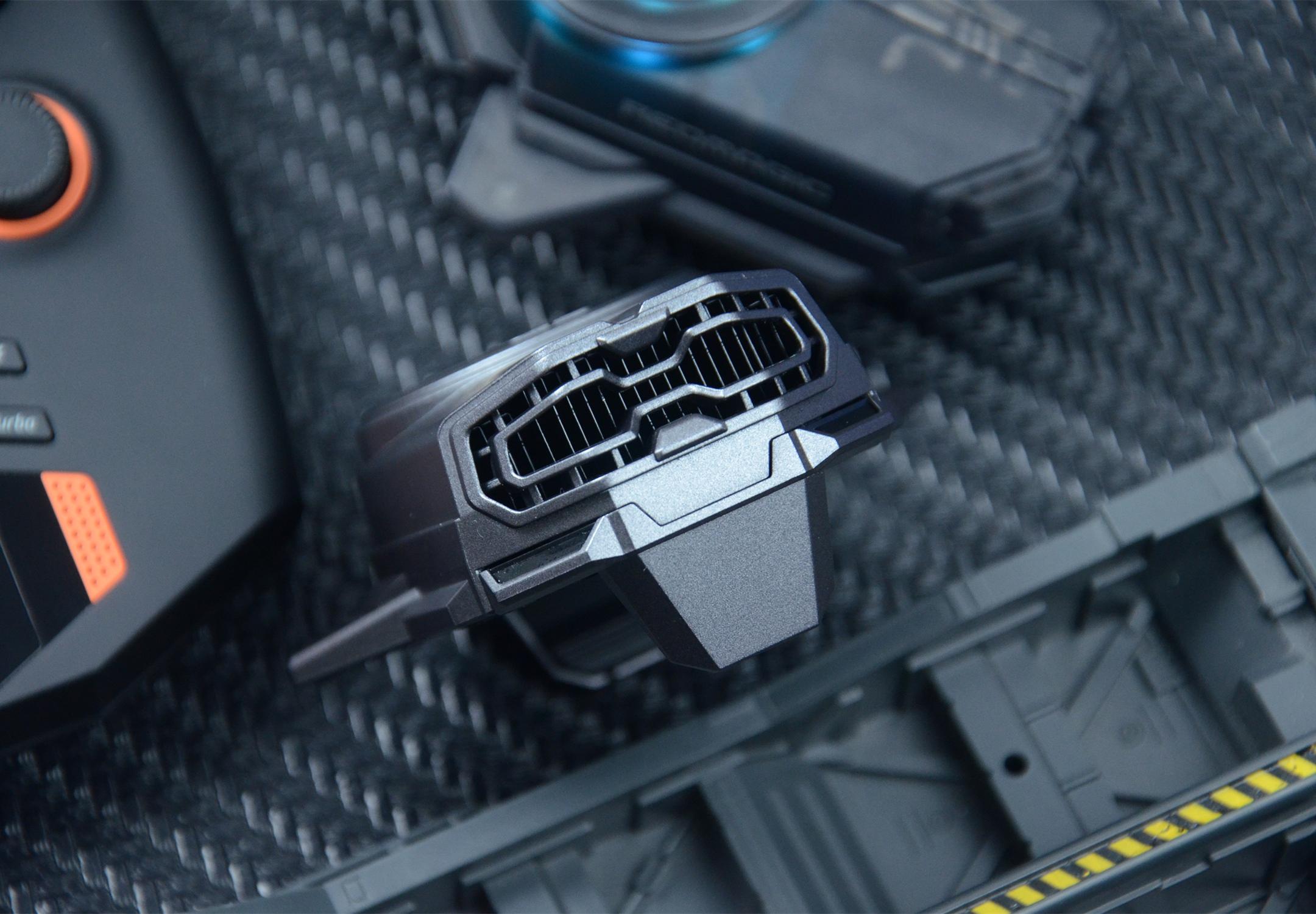 能结冰霜?红魔涡轮散热背夹简评:一款采用"29叶风扇"的散热器