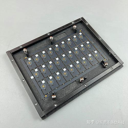 密脚连锡问题怎么解决?试试隔锡片防连锡波峰焊治具 - 知乎