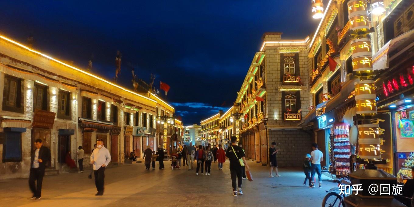 回程骑共享电单车,特地经过八廓街.